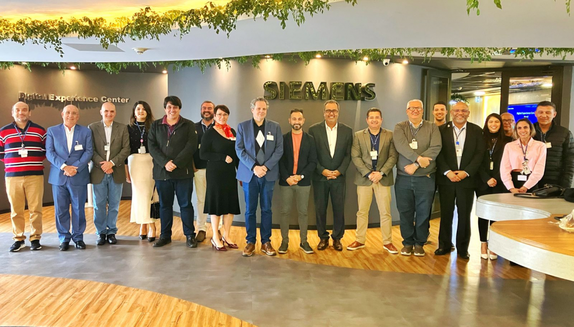 Ipem-SP realiza visita técnica à Siemens em São Paulo para fortalecer parceria em inovação e metrologia